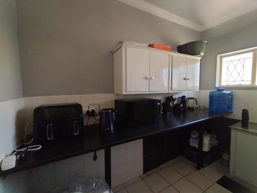 To Let 1 Bedroom Property for Rent in Meiringspark North West